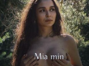 Mia_min